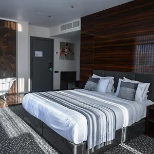 Monarch Otel Batum